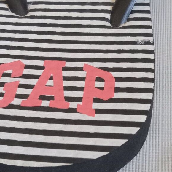 GAP Black and White Striped Flips Flops Women's Size 9-10 Free with Purchase - Picture 5 of 7